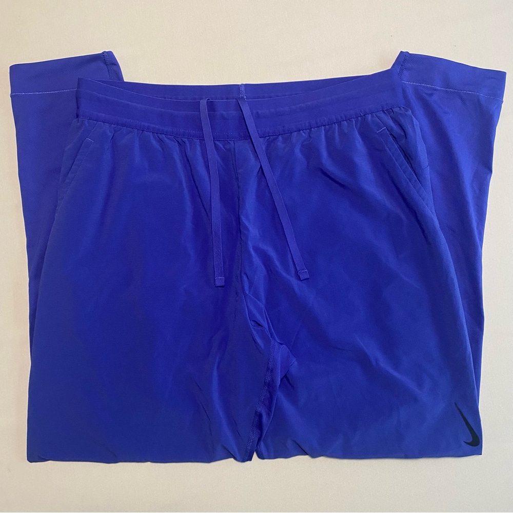 Nike Yoga Essentials Training Pants Men M Light Gym Active Performance